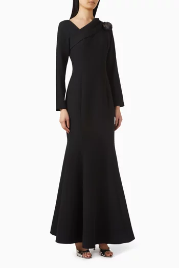 فستان بزهرة بارزة وحافة بقصة ذيل السمكة