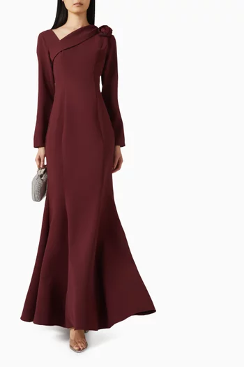 فستان بزهرة بارزة وحافة بقصة ذيل السمكة