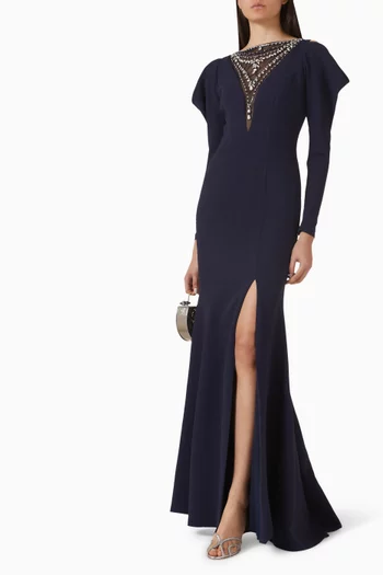 فستان أولوين طويل مزين بتطريزات