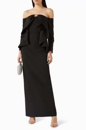 فستان بأكتاف مكشوفة