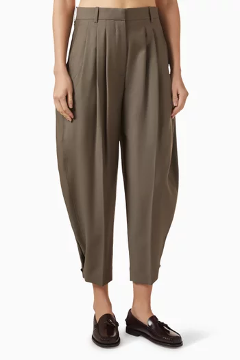 Pleated Barrel-leg Fit