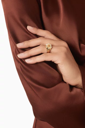 Daisy Flower Diamond Signet Ring in 9kt Gold