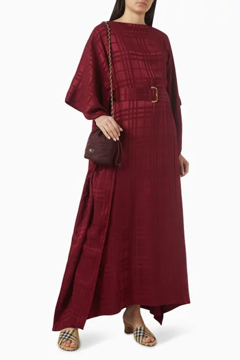 فستان بكاب بنقشة مربعات وحزام حرير