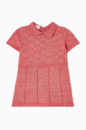 فستان بياقة بولو وطيّات منسوج 