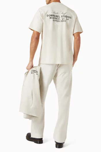 تي شيرت ستاف مزين بطبعة قطن