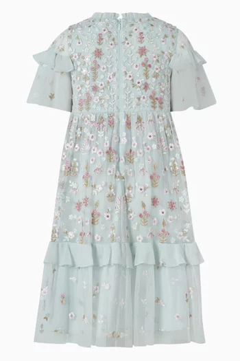 فستان مطرز بزهور