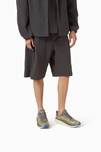 سنيكرز كليفتون جور-تيكس