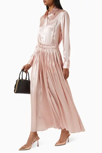 تنورة بطيّات حرير