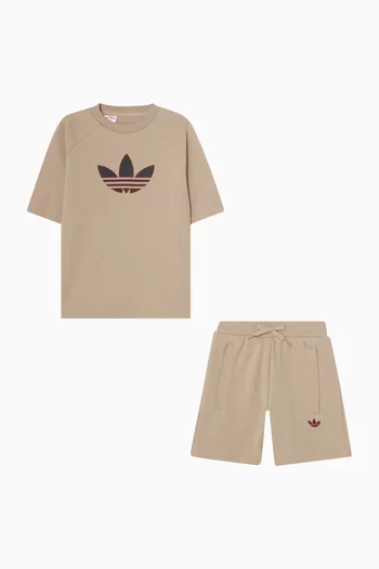 طقم متناسق واسع بشعار الماركة قطن