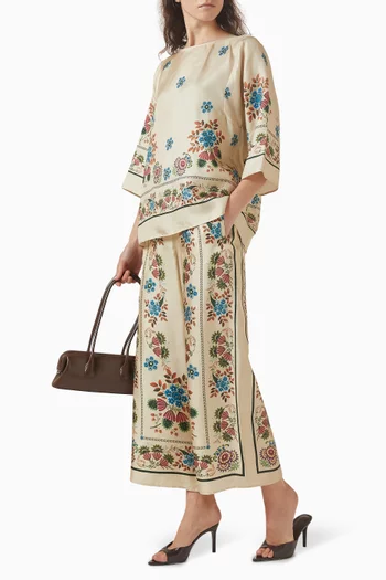 بنطال بقصة ساق واسعة مزين بنقشة حرير تويل