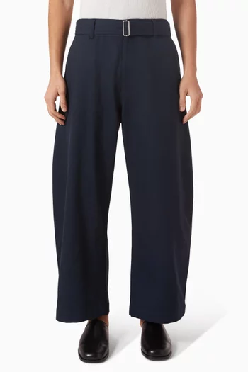 بنطال بحزام