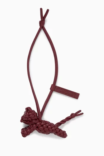 حلية بتصميم قط جلد نابا مجدول