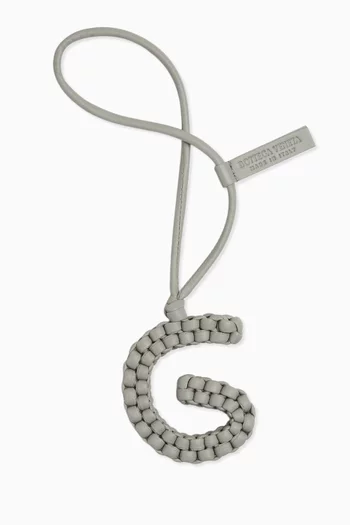 حلية بتصميم حرف جلد نابا مجدول