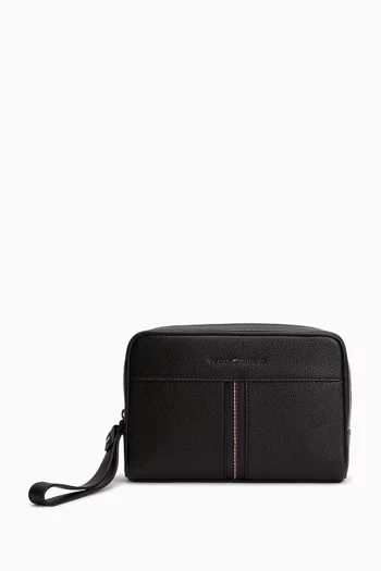 حافظة بشعار الماركة وسحّاب في المنتصف جلد صناعي