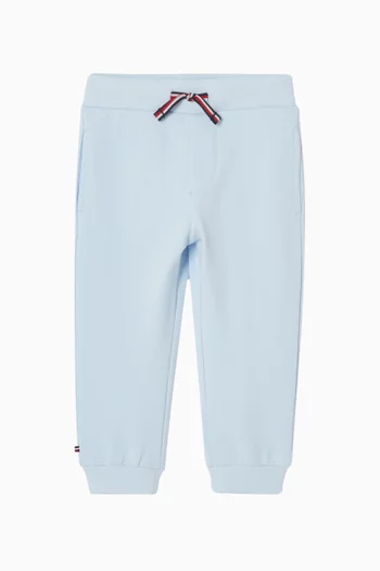 بنطال رياضي برباط تضييق وشعار العلم 