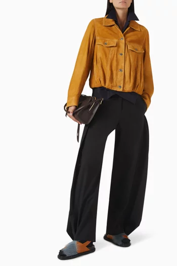 جاكيت بأزرار