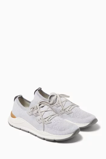 حذاء سنيكرز برباط منسوج