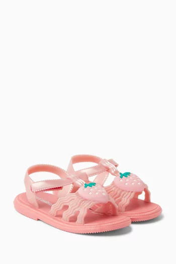 صندل بتصميم فراولة 