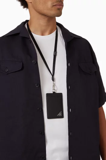 حافظة بطاقة الهوية بحلية مثلثة بشعار الماركة جلد سافيانو