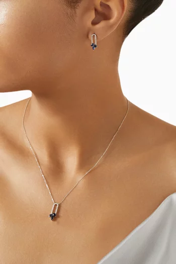 أقراط متدلية بتصميم أوراق شجر مرصع بالماس ذهب أبيض عيار 18