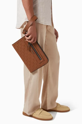 حقيبة بيزنس محفورة بشعار الماركة جلد