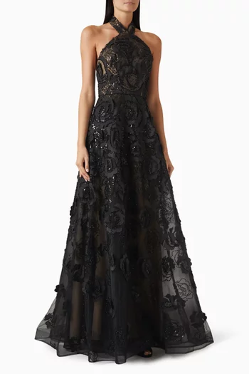 فستان سهرة بحمالة حول الرقبة مزين بزهور بارزة