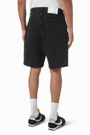 Shorts in Washed Denim