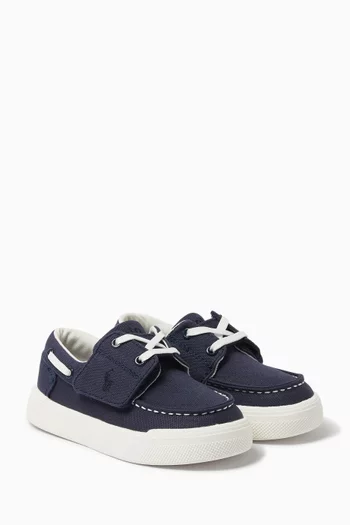 سنيكرز فريزير بتصميم قارب