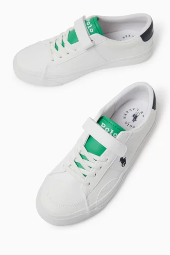 سنيكرز رايلي بشعار الماركة