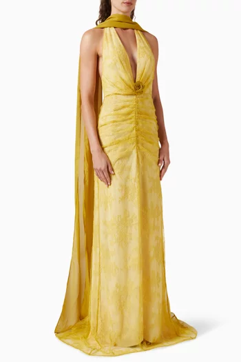 فستان سهرة أمورا بوشاح تول ودانتيل