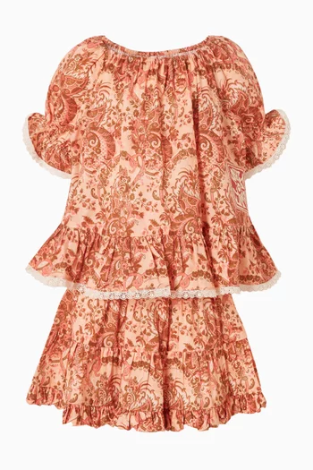 بلوزة بأكمام كشكش