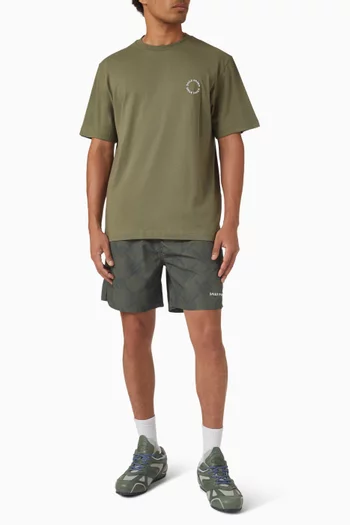 تي شيرت أوربت مطرز بشعار الماركة قطن