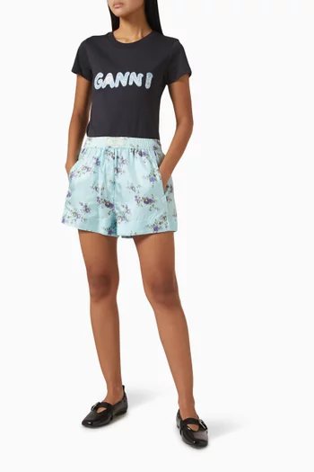 تي شيرت بقصة ضيقة وطبعة شعار الماركة قطن جيرسيه