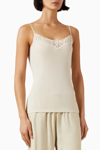 بلوزة بحافة دانتيل قطن