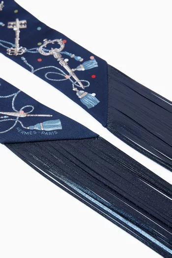 وشاح تويلي بنقشة لي كلي أبواس وشرّابات جلد غير مستعمل