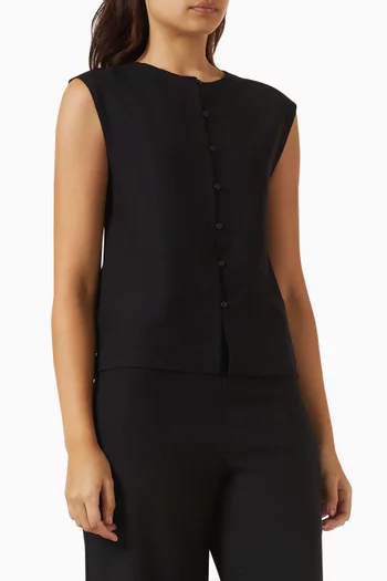 بلوزة بأزرار