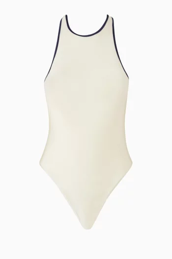 لباس سباحة لولا قطعة واحدة