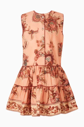 فستان بحافة بلون مغاير