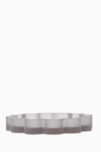 Big Scallop-edged Accent Plate in Resin