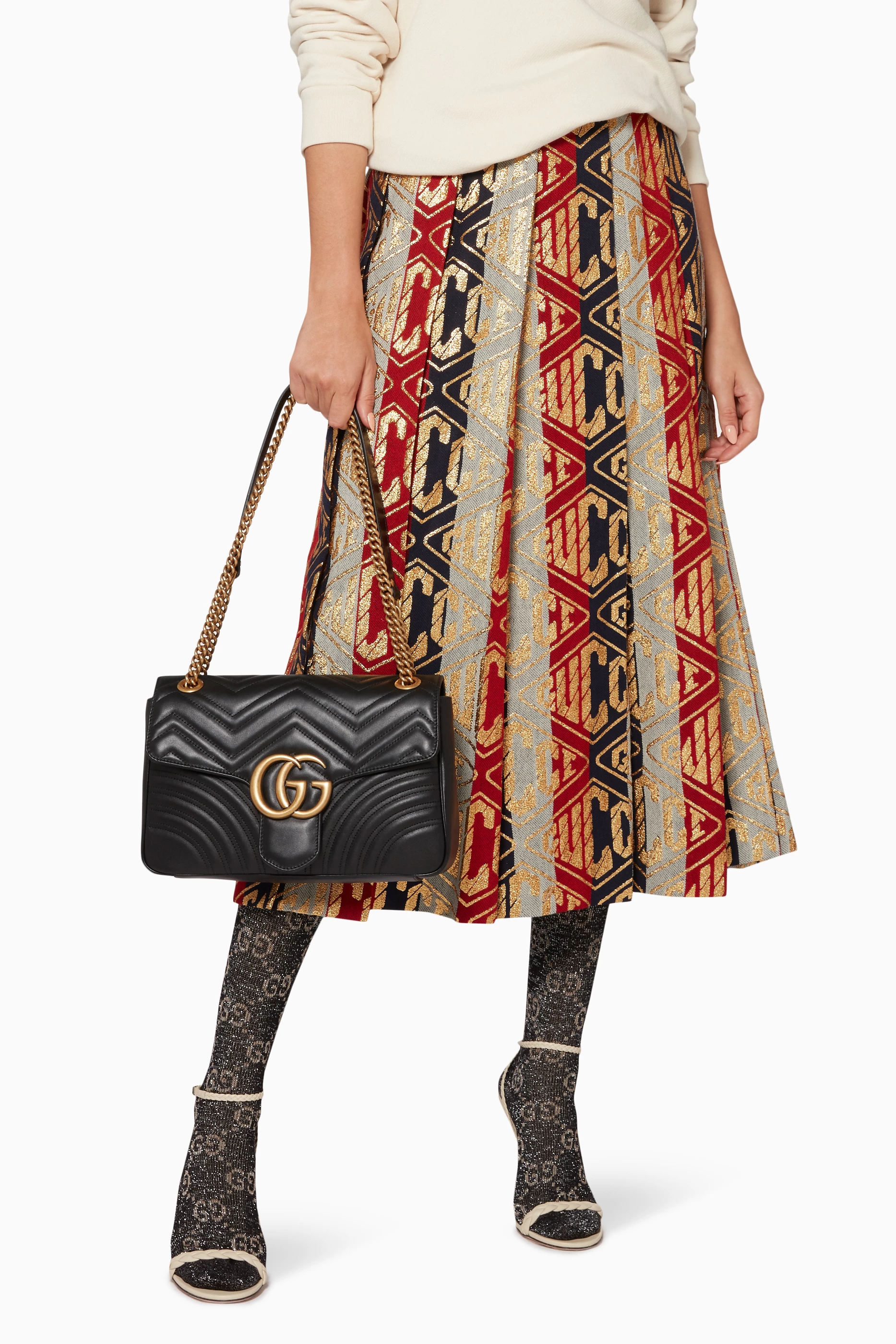 Gg marmont medium clearance quilted shoulder bag