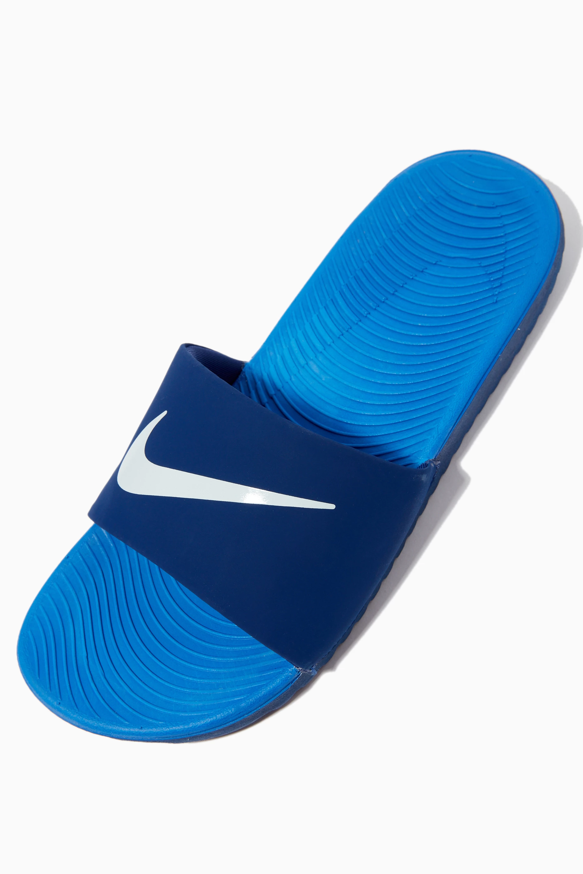 Nike kawa signature slide hotsell sandal