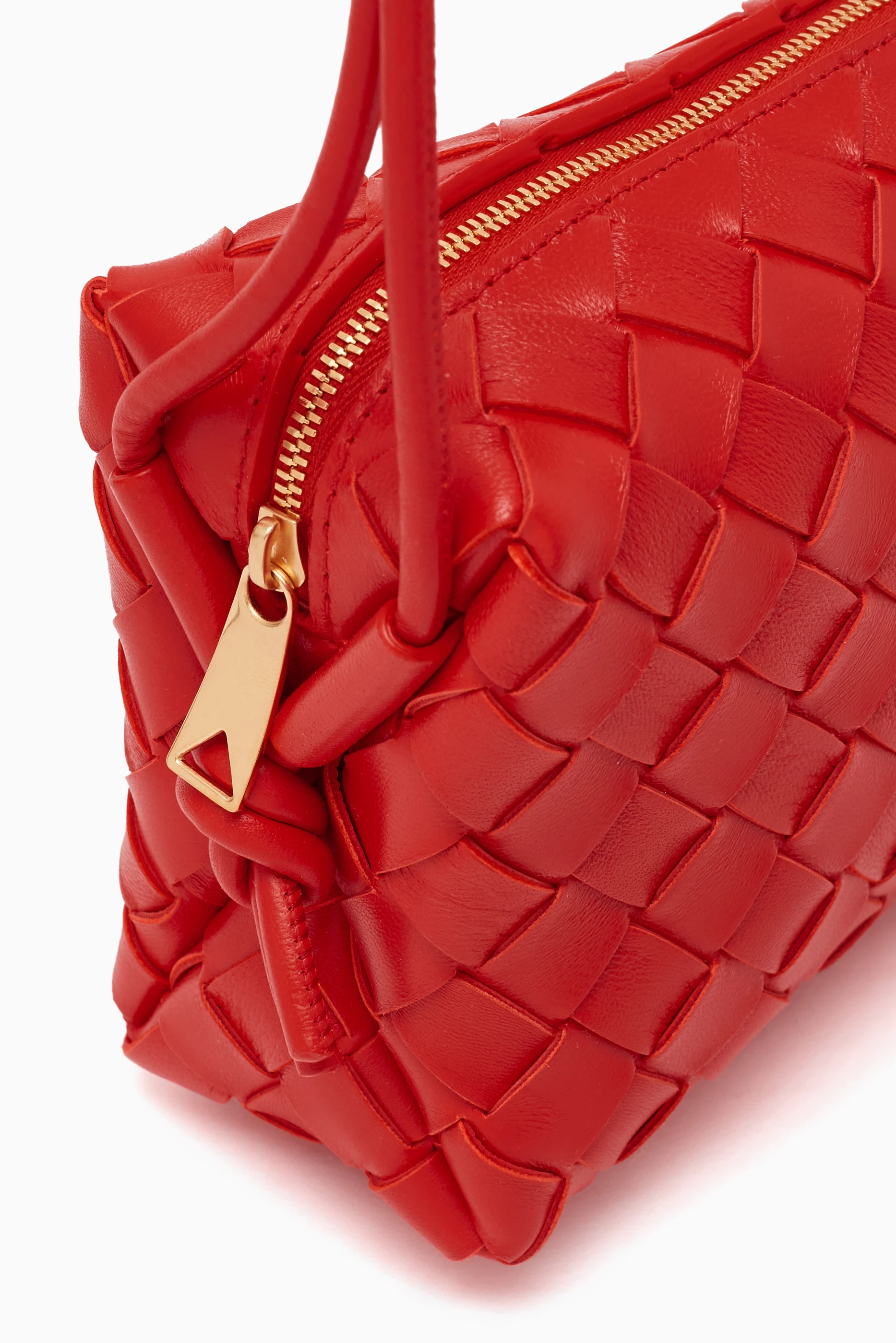 Buy Bottega Veneta Red The Mini Loop Crossbody Bag in Intrecciato Nappa for  UNISEX in Oman