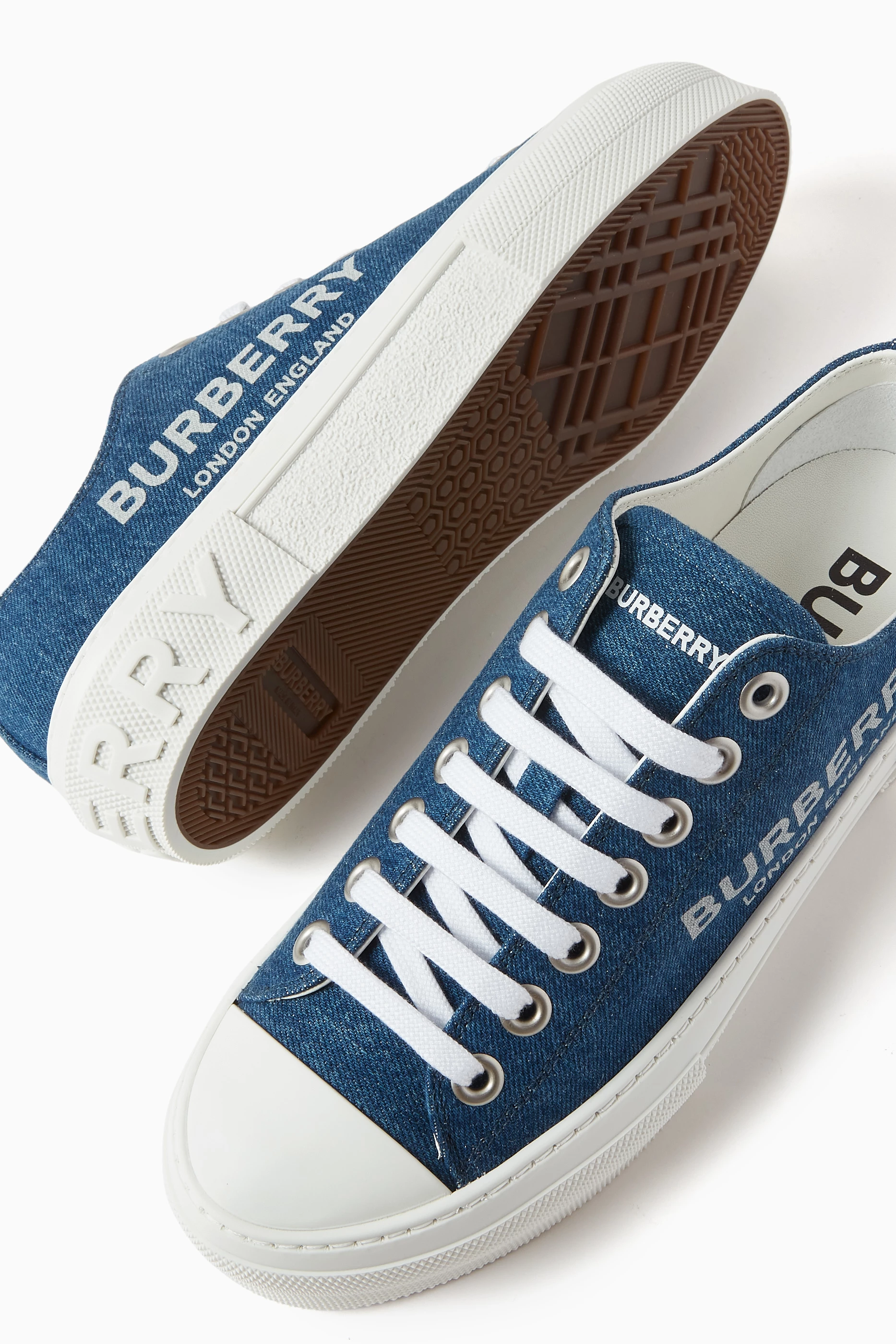 Burberry all deals star shoes