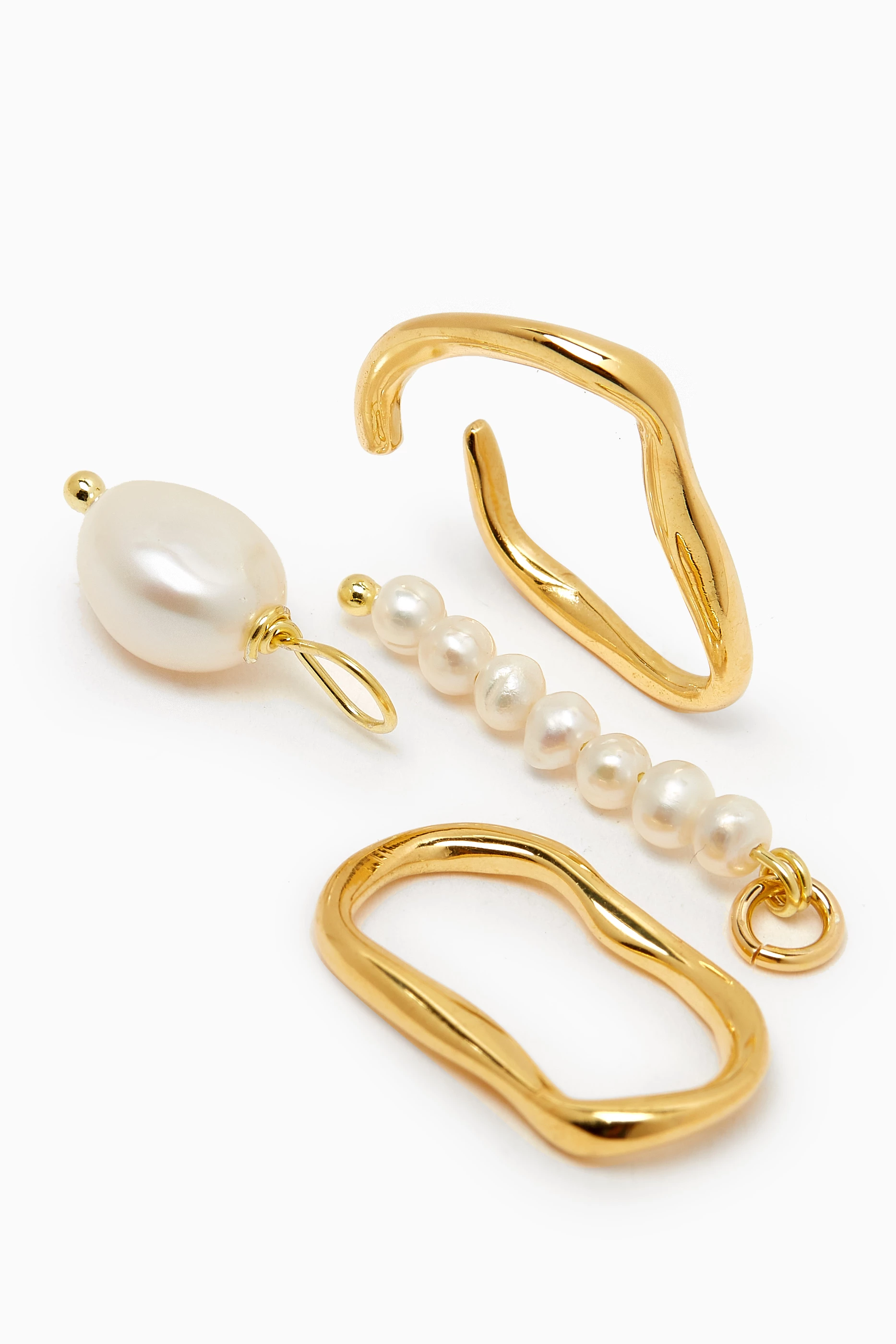 Buy Bonvo White Hola Pearl Single Left Ear Cuff in 18kt Gold