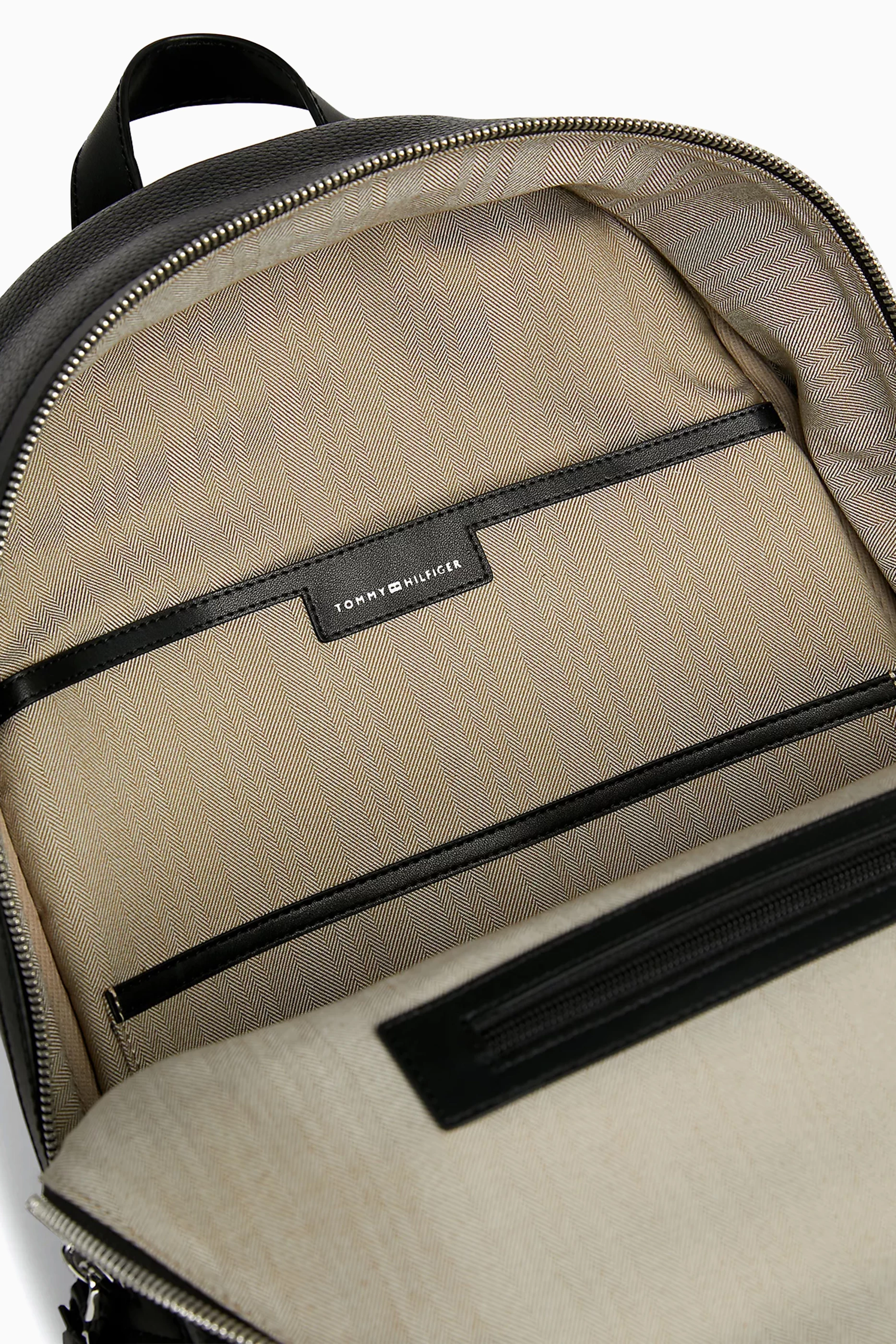 Tommy hilfiger hot sale logo backpack