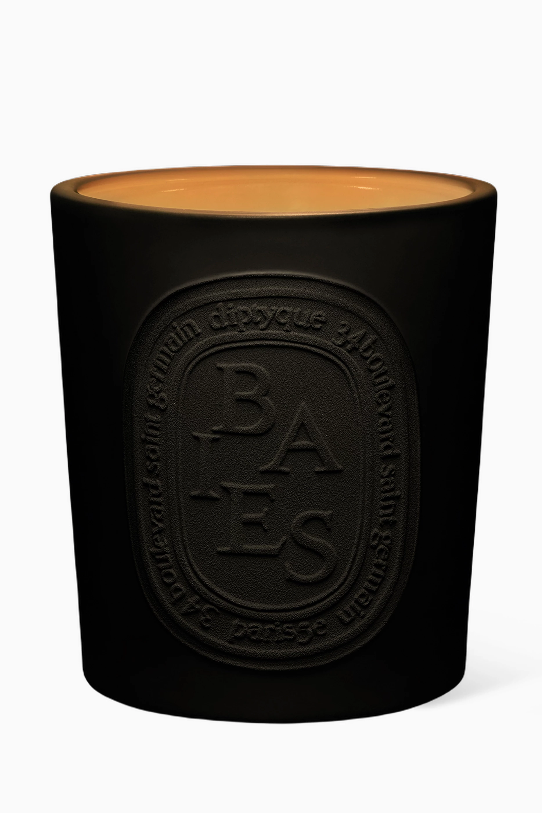 Buy Diptyque Baies Candle, 1500g For UNISEX Online | Ounass Saudi