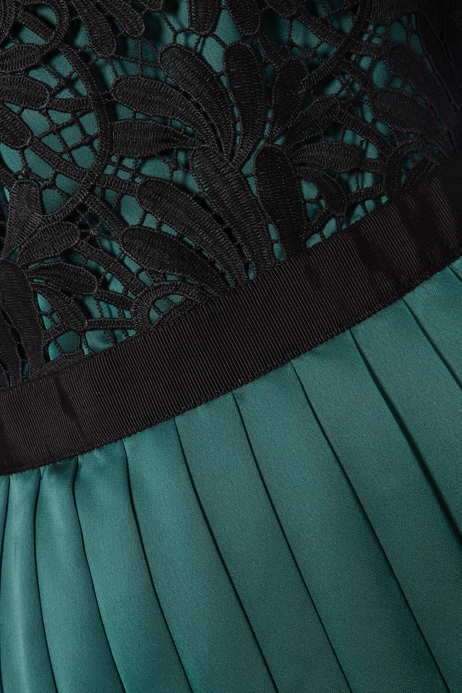 Buy Self-Portrait Green Emerald-Green Pleated Lace Maxi Dress For Women  Online | Ounass Saudi