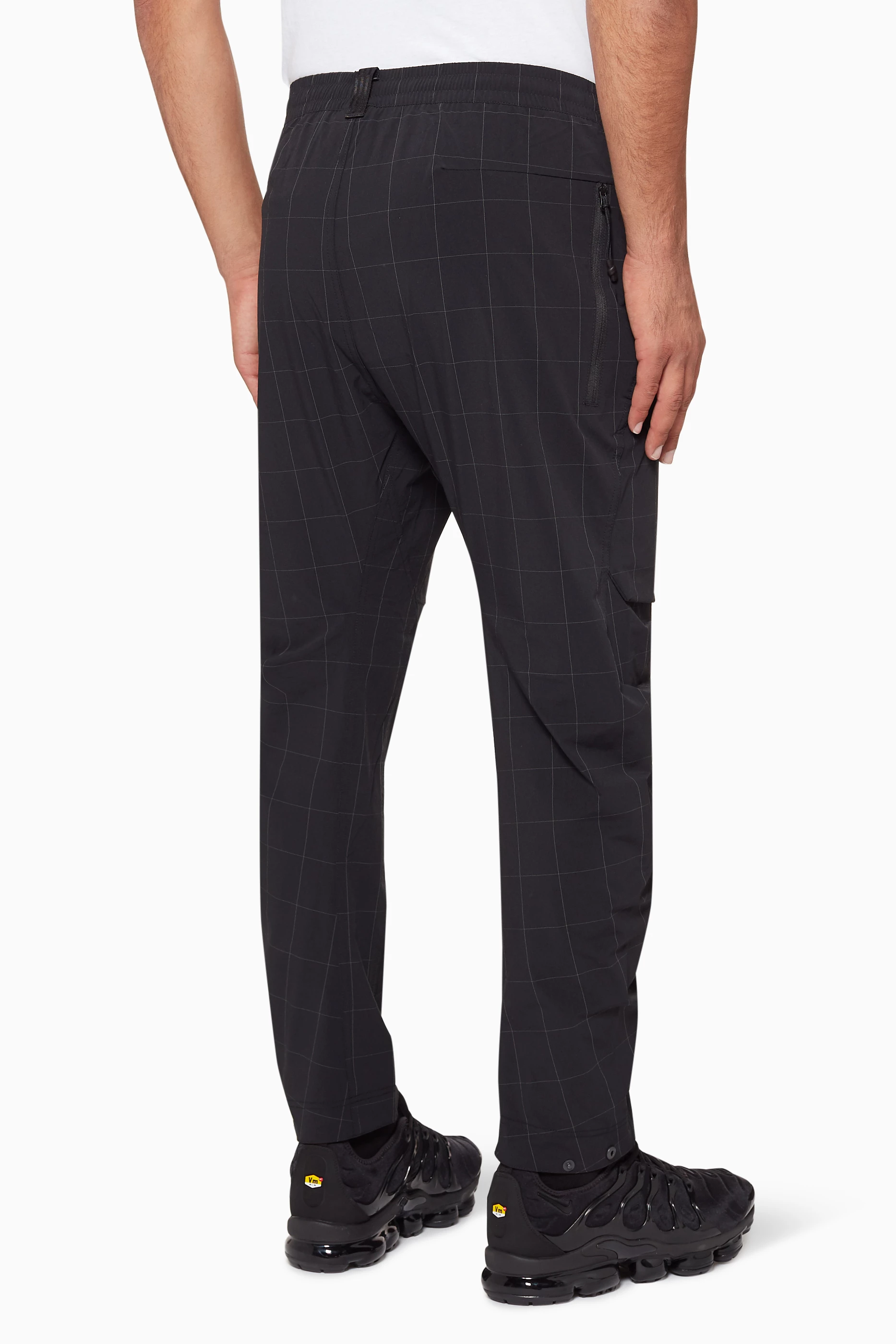 Buy Nike Black Tech Pack Woven Cargo Pants For Men Online Ounass Saudi