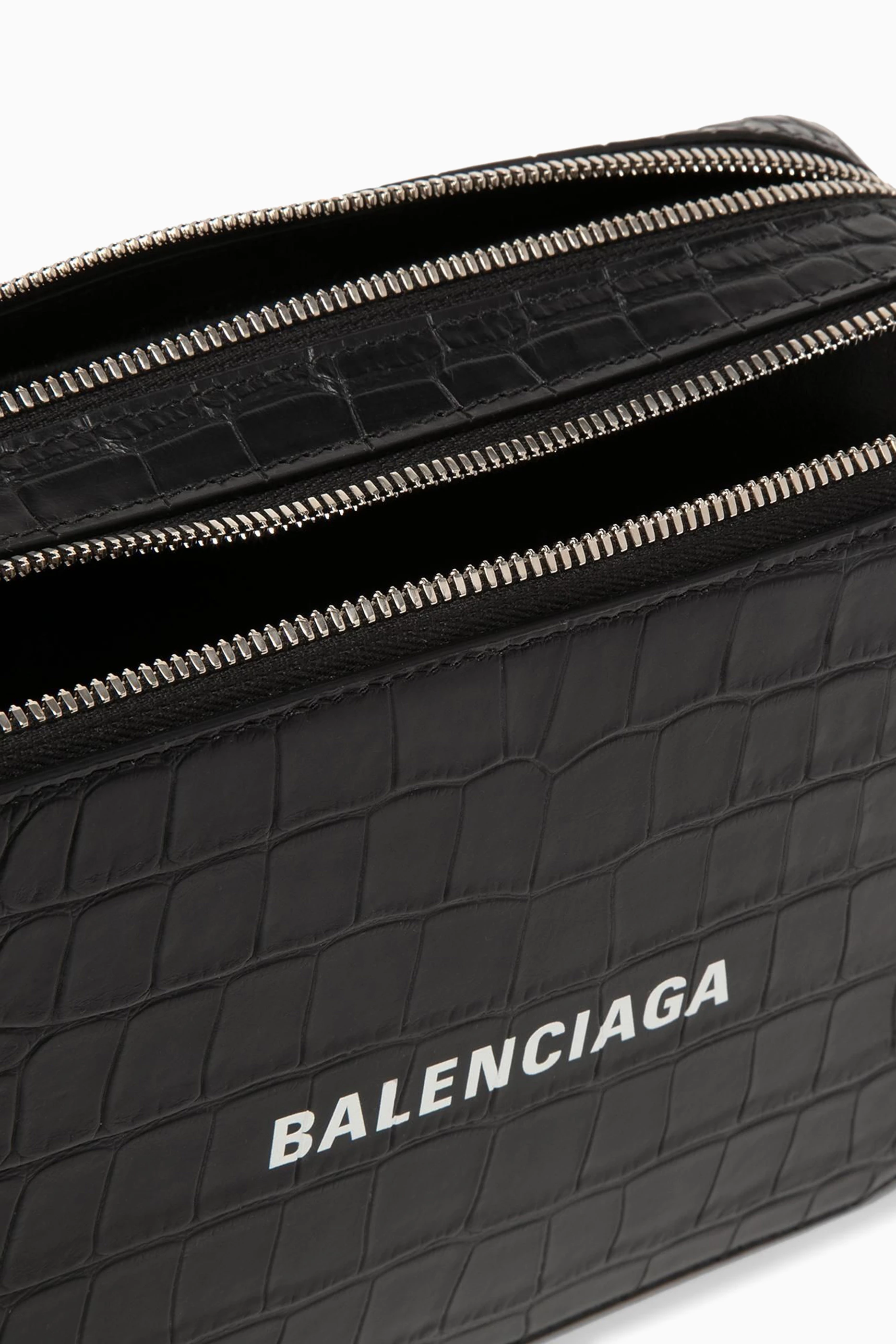 Balenciaga everyday pouch 2025