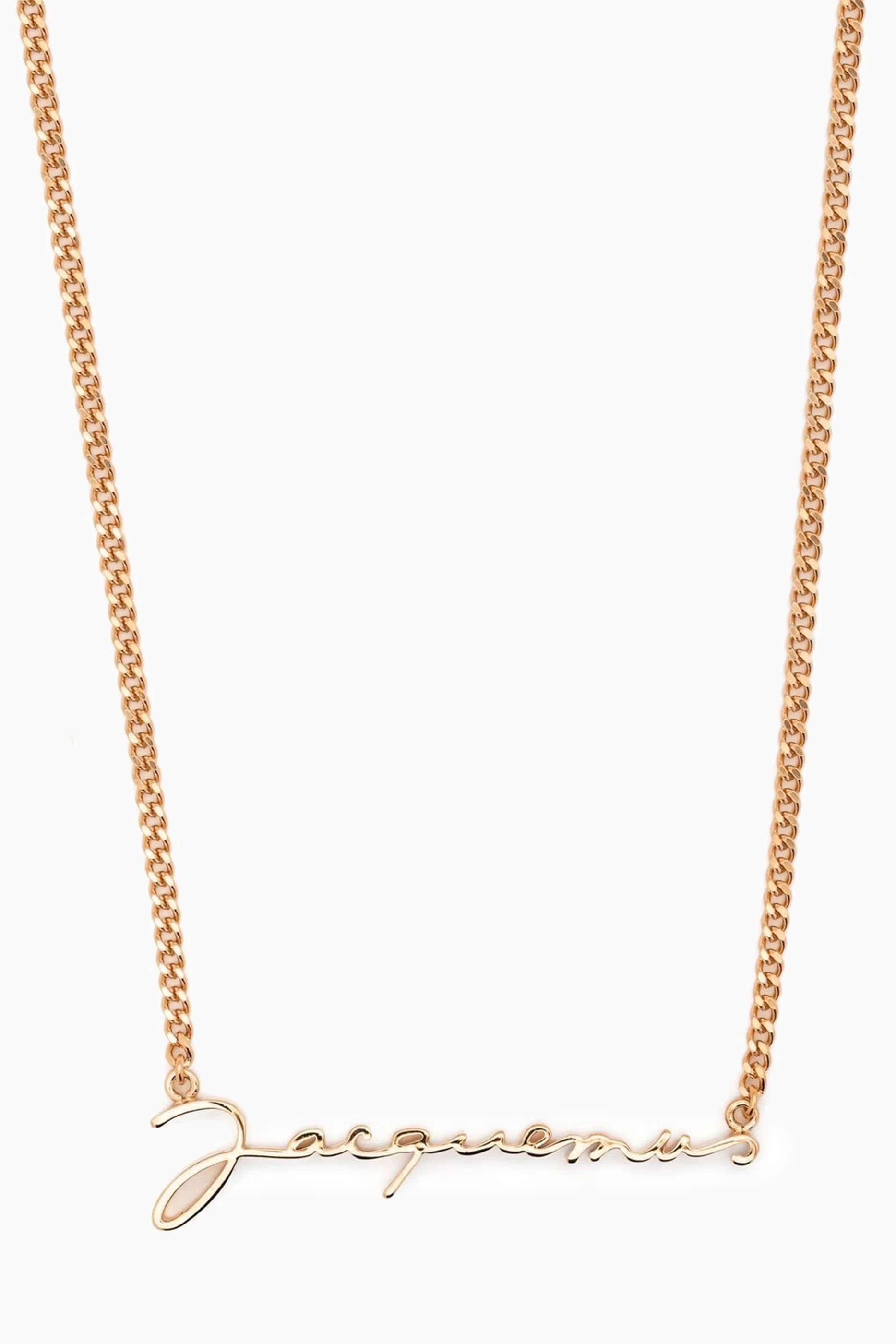 JACQUEMUS★La chaine Jacquemus シグネチャーロゴ ネックレス Buy Jacquemus Gold La Chain Signature Necklace in Gold